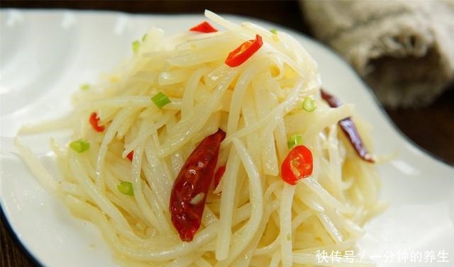 土豆丝|炒土豆丝,用醋的时间是关键,做错的人不少,难怪没饭店的好吃