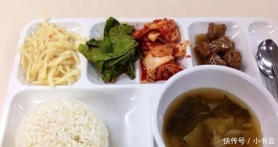 骗人|原来韩剧里都是骗人的,留学生拍下真实照片,天天都是吃这些菜!