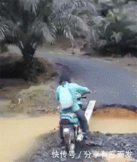  忘记|爆笑GIF: 男演员太贴心了, 吻玩还不忘记帮女演员擦嘴