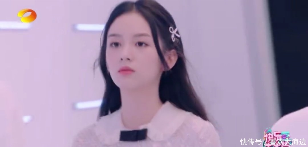 李维嘉|《快乐大本营》李维嘉连夸周也好看,那么究竟她有多好看?