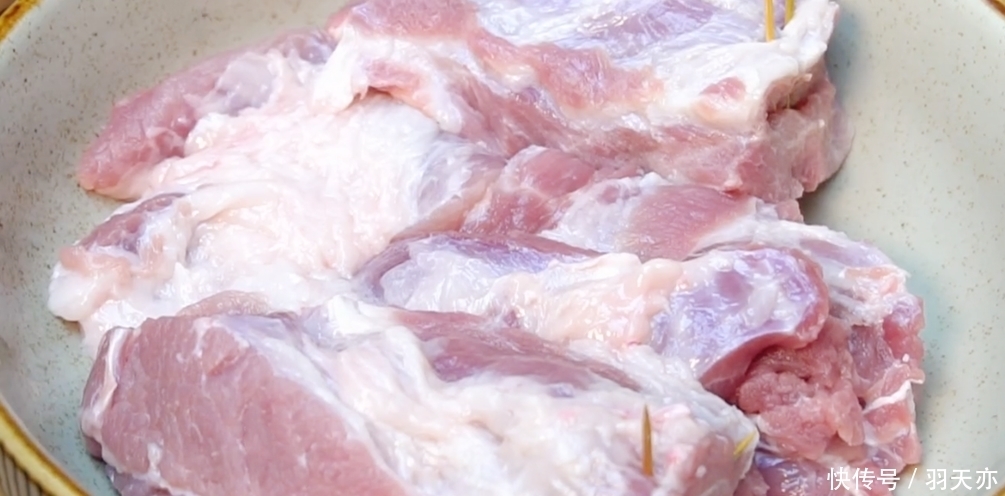 简单|秘制蛋黄叉烧肉,想吃不用买,一口电饭锅就搞定,简单营养又美味