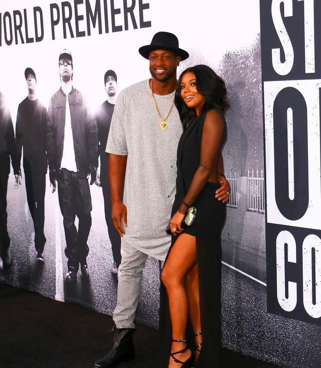  女人|真正时髦的女人，今夏都在穿“开叉长裙”，这优雅性感到骨子里