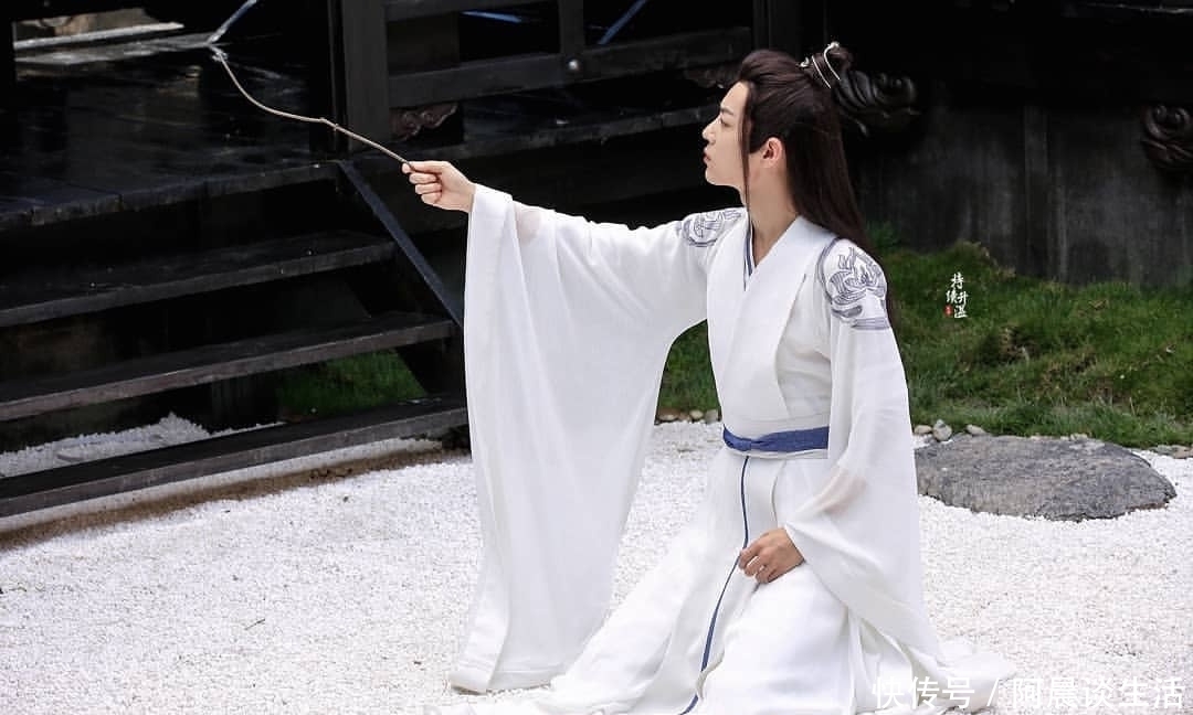  周深|他是当年是那英最放心的学员，如今也是小飞侠最放心的偶像