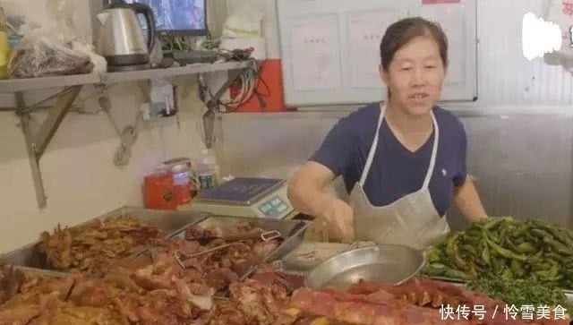 生意好|大妈卖熟肉26年35元1斤,1天卖出1000斤忙到没时间收钱
