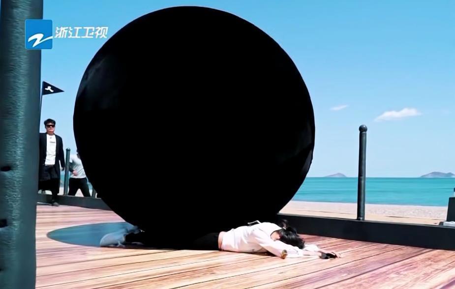 录跑|同样是生理期录跑男,程潇被夸敬业,baby却被指责玩不起