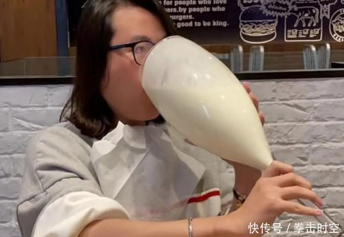 粉丝|武僧一龙粉丝怒批网络吃播:浪费粮食,催吐可能导致死亡