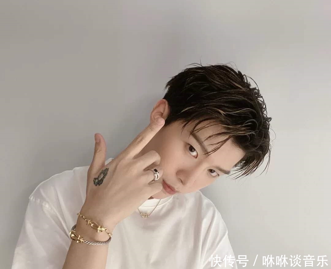 成团|王霏霏出道位被抢?迪丽热巴高伟光捆绑?乐华七子糊了?