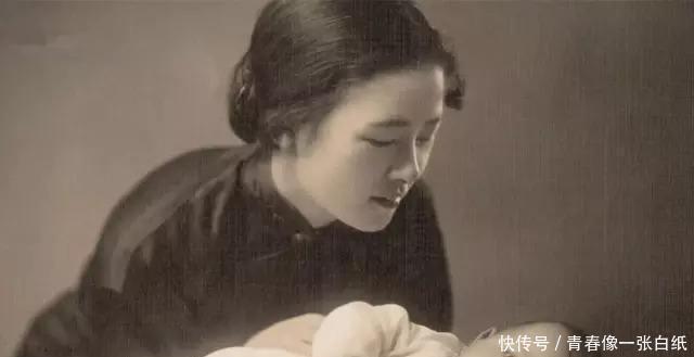 她克父4岁父亲死亡,被卖4次,17岁嫁给名人,