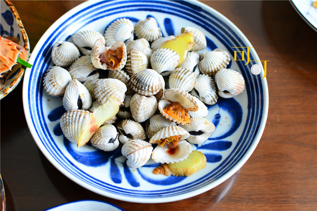  午餐|我家周末午餐，四个人六个菜，三个是海鲜，真是有口福