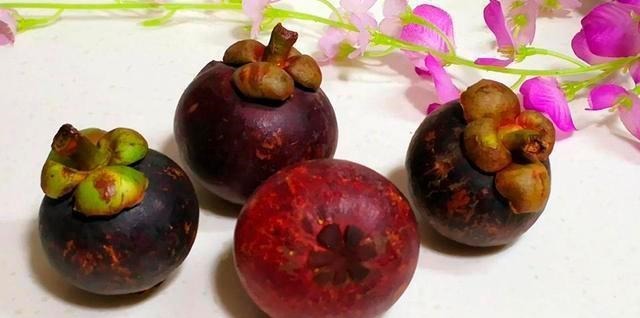 挑选|买山竹时有窍门,要选择“母”山竹,皮薄肉大,一挑一个甜