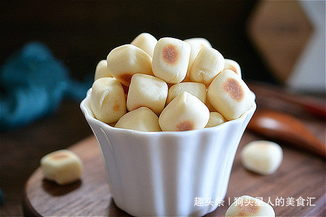  平底锅|教你做奶香小馒头，不加一滴油和水，一个平底锅就搞定