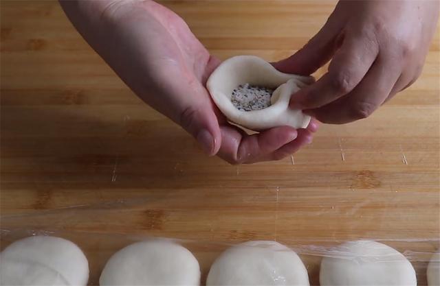  面粉|发面饼最好吃的家常做法，蓬松柔软又香甜，比馅饼好吃多了