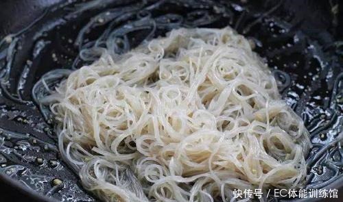 好吃|宅在家这段时间,多给孩子吃这道菜,健脑益智补脾胃,又香又好吃