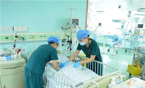 告上|江苏小伙救下溺水少女，拒绝女孩报恩，1年后为何将她告上法庭？