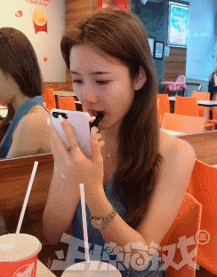 GIF|搞笑GIF:最环保的婚礼车