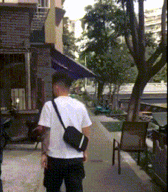 GIF|搞笑GIF:谁说一个人不能打乒乓球的?