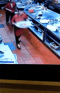 大哥|搞笑GIF:大哥,这是什么肉,感觉很好吃的样子