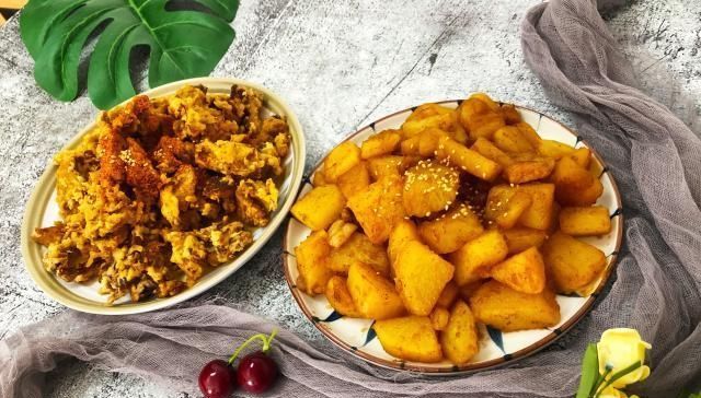 午餐|我和老爸的午餐,2个人2道菜有荤有素,老爸2碗米饭都没够吃