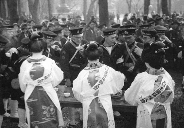 留在|日本宣布投降后,为何不让留在东北的几十万日本女人回国?