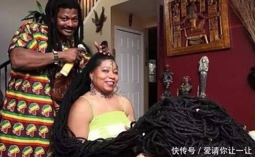 非洲|非洲一女子留破世界纪录长发,一头长发总共重达70斤