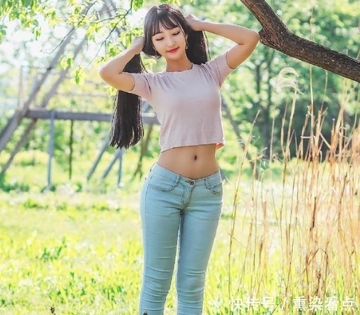 身材|街拍:清新甜美的打底裤小姐姐,身姿曼妙,性感靓丽可人!