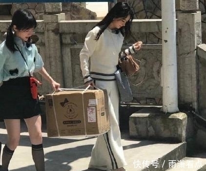 赵丽颖|赵丽颖《中餐厅》路透曝光,和黄晓明现身菜市场,生图绝美