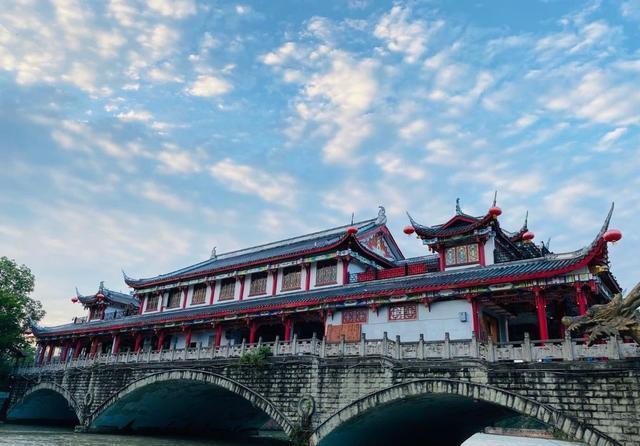 水乡|成都一座热闹的水乡古镇,小桥流水清凉宜人,正吸引越来越多人来