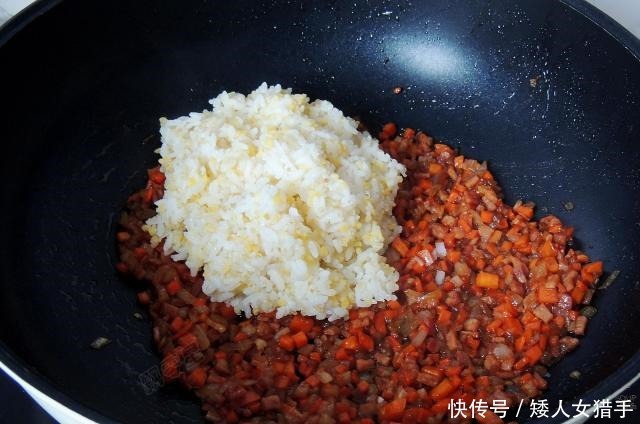 胡萝卜|换着花样吃米饭，美味饱腹配料多，比寿司简单，当早餐正合适