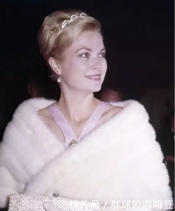  珠宝|从奥斯卡影后到摩纳哥王妃，童话中的珠宝和现实里的格蕾丝·凯莉