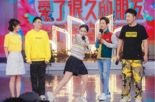 名嘴|《向往的生活》那么火带货却不如薇娅,名嘴何炅甘当网络主播陪衬