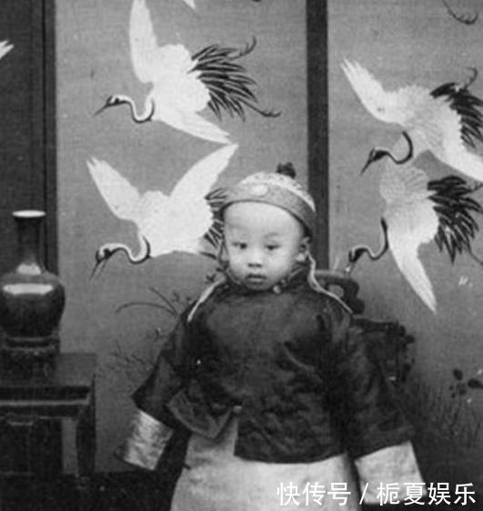 珍藏|故宫珍藏的宫廷老照片,婉容卧室有浴缸,溥仪和皇后日常洗浴之处