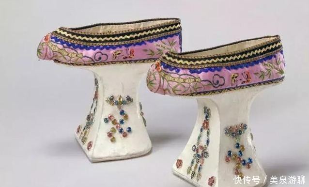 清朝|清朝除了裹脚，后宫女子穿什么鞋子，和电视剧中完全不一样