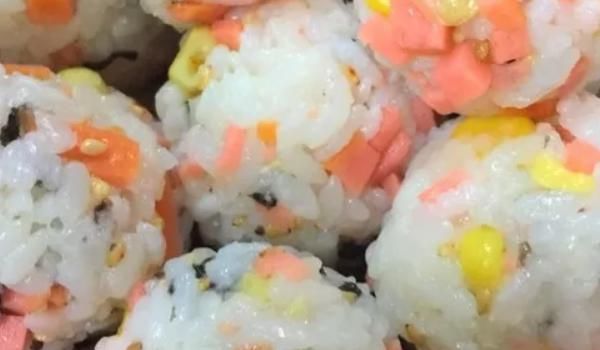 米饭的做法|同是做米饭日本做成寿司,韩国做成饭团,而中国就厉害了