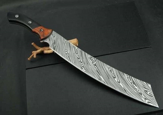 刺刀|全球最“毒”军刀第一名被禁用,比我国56式三棱刺刀还“变态”