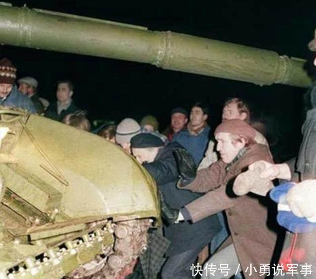 国家|苏联加盟共和国中，最先宣布独立的国家，也最恨俄罗斯