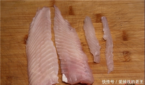  方法|才发现，原来草鱼去刺这么简单，2分钟学会，鱼刺去除快速又干净