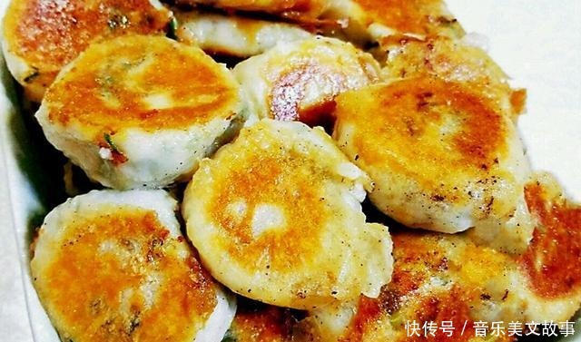 水煎包都|简单一招,让一锅水煎包两边焦黄,饭馆不一定做得到
