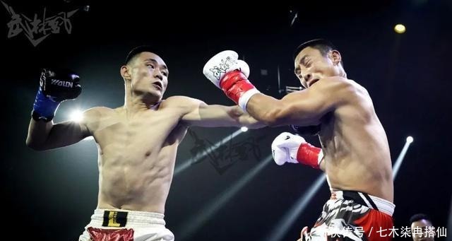 记录|记录精彩瞬间!中国超级新人王赛65KG四强即将决出