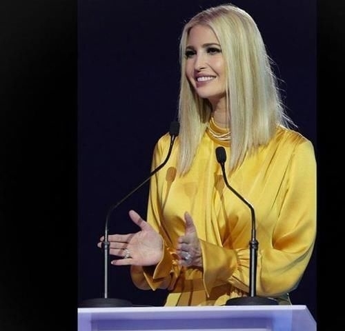  养眼|伊万卡不愧是国际一枝花，身穿“黄金甲”太霸气，与迪拜最帅王子同框真养眼