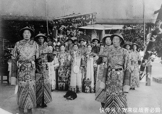  百姓|100多年前，相机下的晚清：王公贵族肥头大耳，贫民百姓困苦不堪