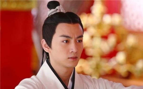 燕王帖木儿|弟弟统治国家后，退位让哥哥当皇帝，结果哥哥六个月后去世了！