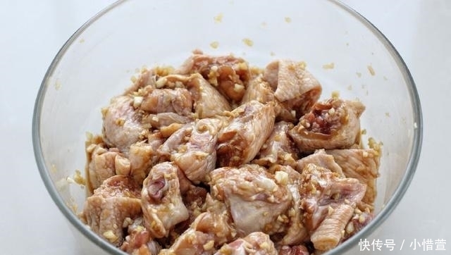 鲜美|蒸鸡翅你吃过吗?比可乐鸡翅简单,口感嫩滑鲜美