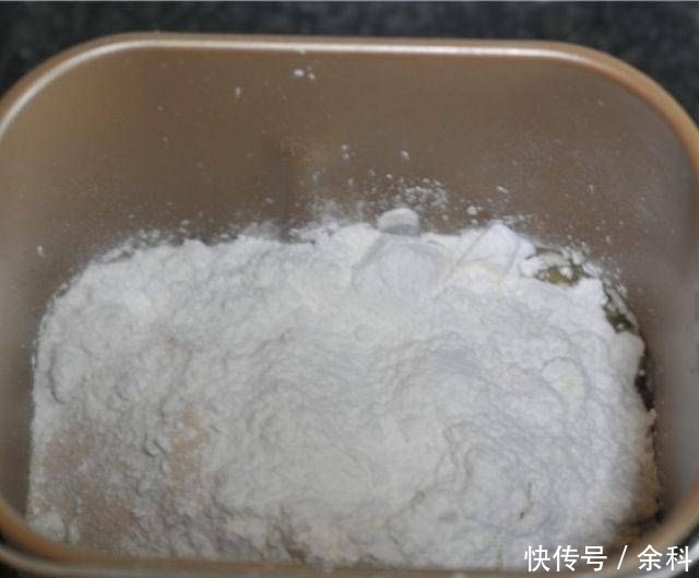 面团|玉米汁蘑菇面包，逼真，甜软上瘾