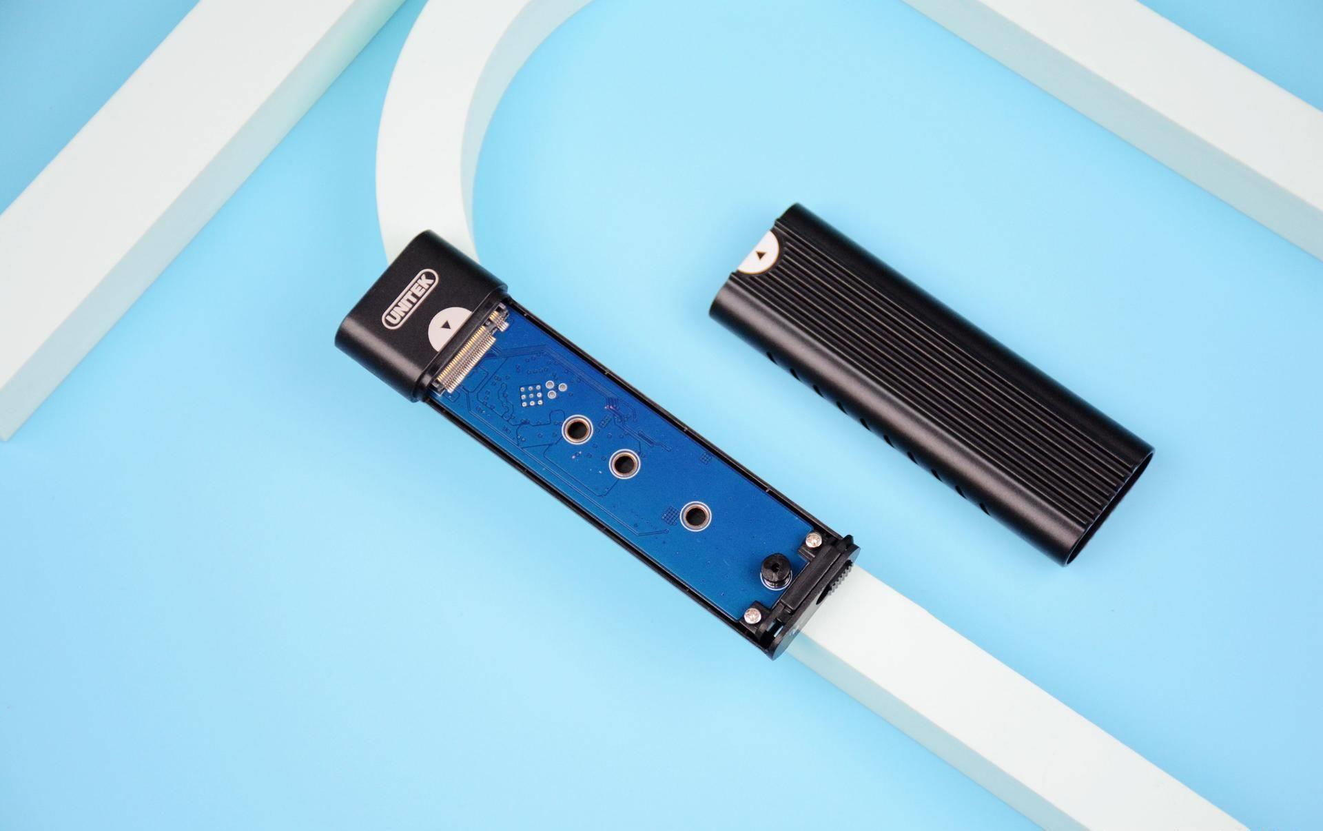  便携|废旧硬盘轻松打造为便携办公利器：优越者M.2高速移动硬盘盒评测