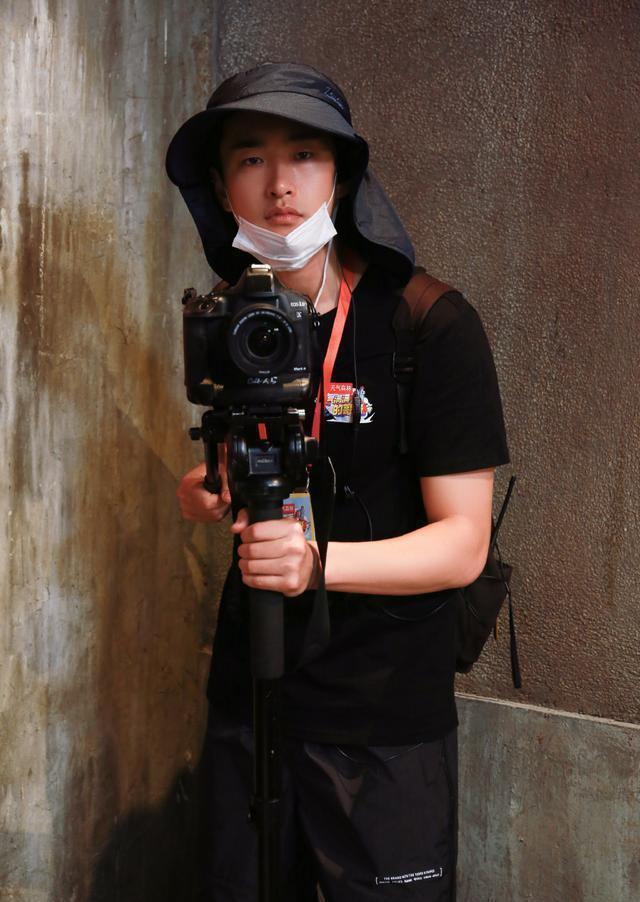 剪辑|《元气满满的哥哥》要糊?剪辑仓促游戏无聊,难成《姐姐》2.0版