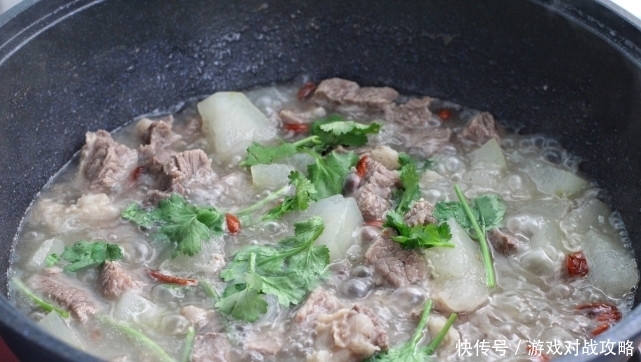 油腻|三伏天常喝这汤水,荤素搭配口感不油腻,营养丰富只长劲儿不长肉