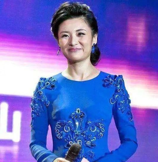 告别|曾是央视“最美”主持人挤掉倪萍,斗过董卿却突然告别央视