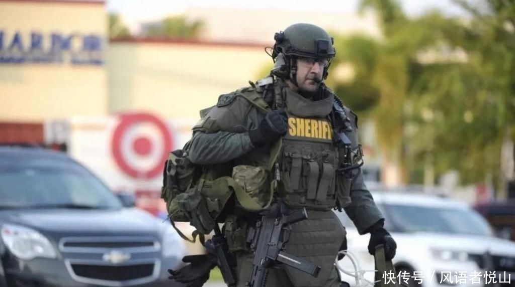 特种部队|美警察装备有多好?23年花费军方72亿美元,专家:以为是特种部队