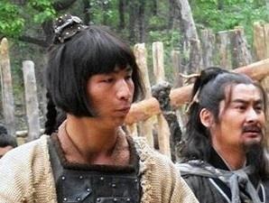 宋万|此人是梁山开山元老,却啥本事都没有,上战场后第一个死的就是他