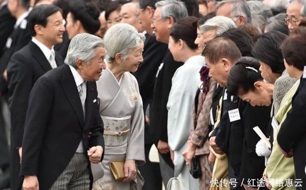  明仁天皇|想提前宣布新天皇年号怎么那么难？日本人都吵翻天了